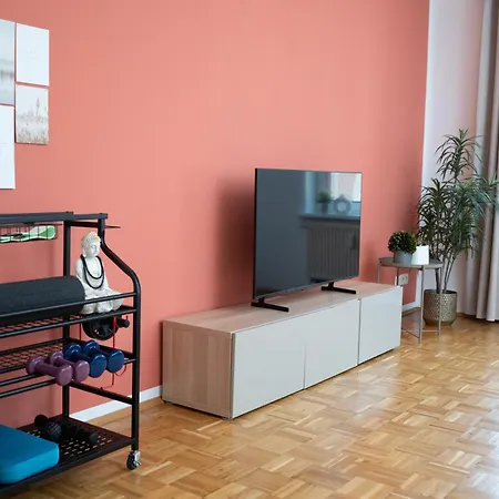 Design Yogaloft Mit Fitnessgeraeten - 2 Separate Schlafplaetze - Einzelgarage