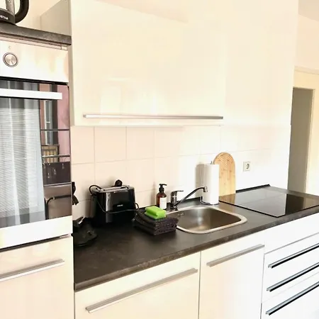 Apartment Design Yogaloft Mit Fitnessgeraeten - Waschmaschine - Einzelgarage *